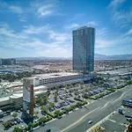 Palms Place Hotel By Zelloo